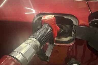 Почему хитрые водители не заправляют авто на 1000 рублей - дело в одном подвохе ИА SevastopolMedia