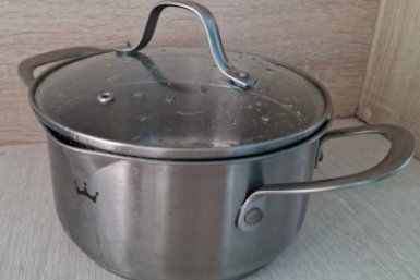 Кастрюля как новая: 3 простых способа очистки от нагара, без химии, сколов и царапин ИА SevastopolMedia.ru