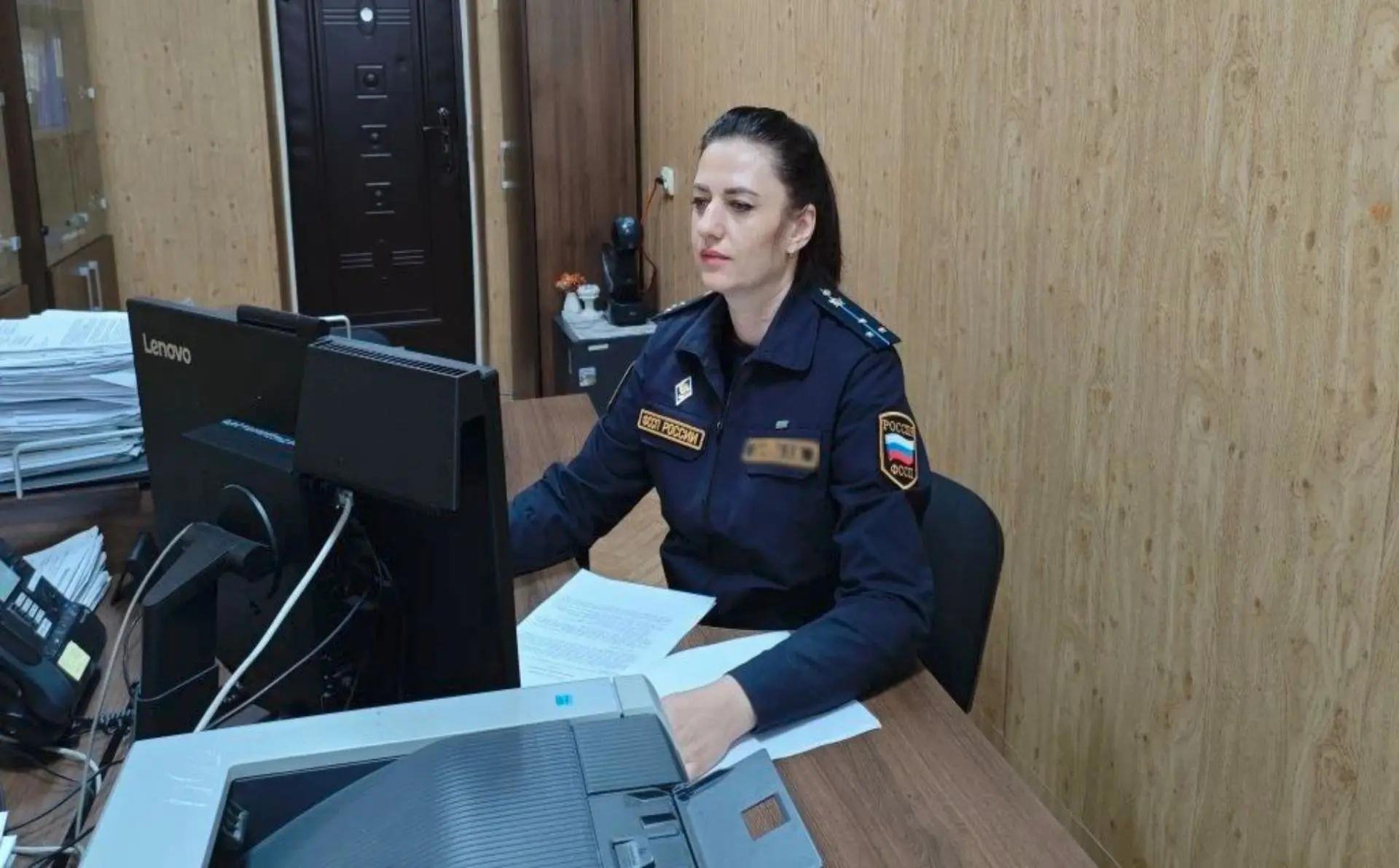 Приставы пытались побудить женщину заплатить алименты ГУФССП по Крыму и Севастополю